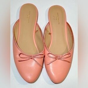 NWOT TAYLOR TAN LOAFERS SIZE 8M